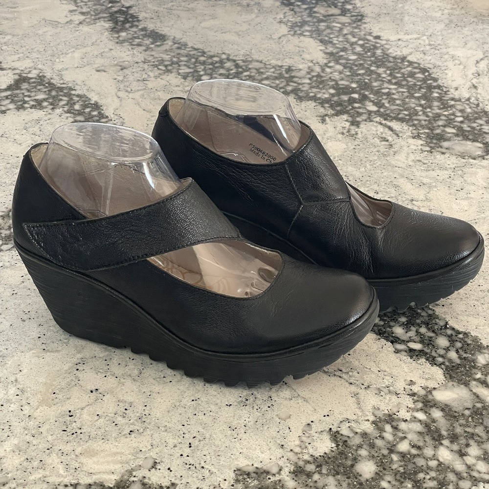 Fly London YASI682FLY Mary Jane Wedge Pump Women's 40 US 9-9.5 Black Leather